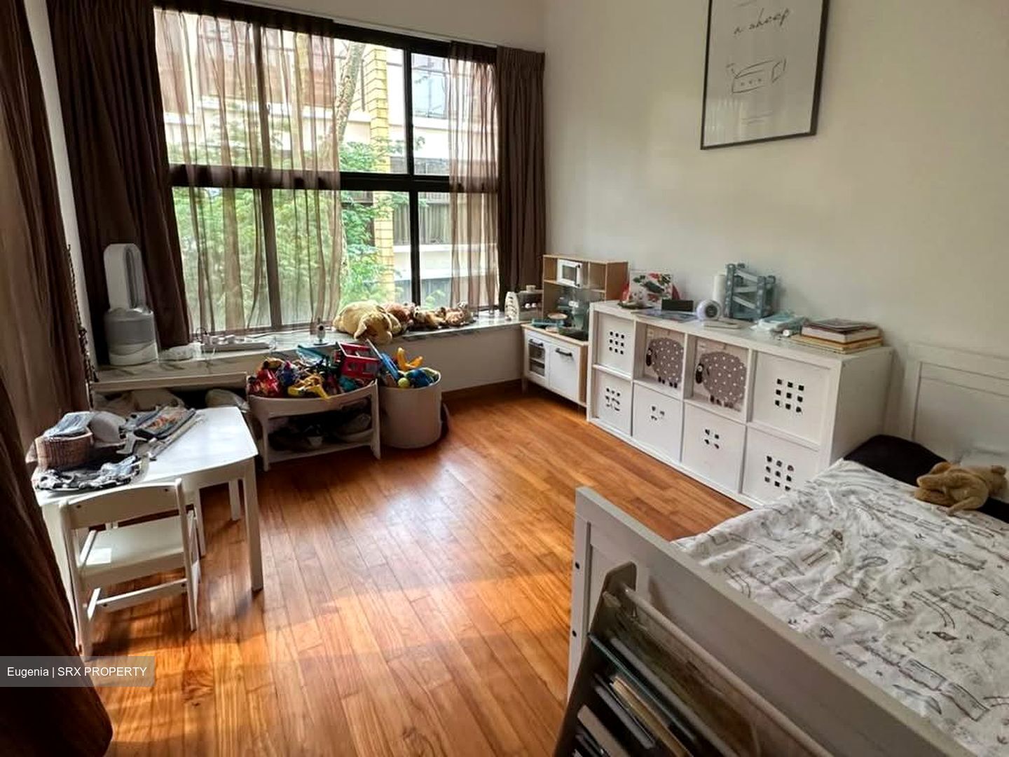 Holland Link (D10), Terrace #629354911